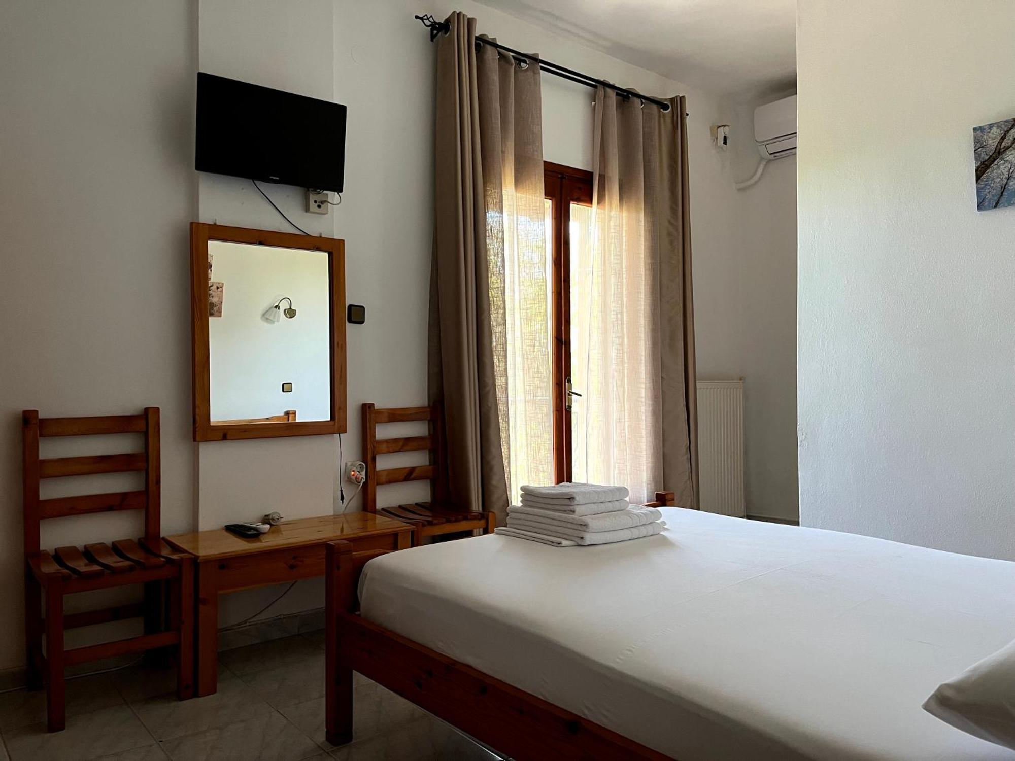Akamatis Giorgos Hotell Therma  Rom bilde